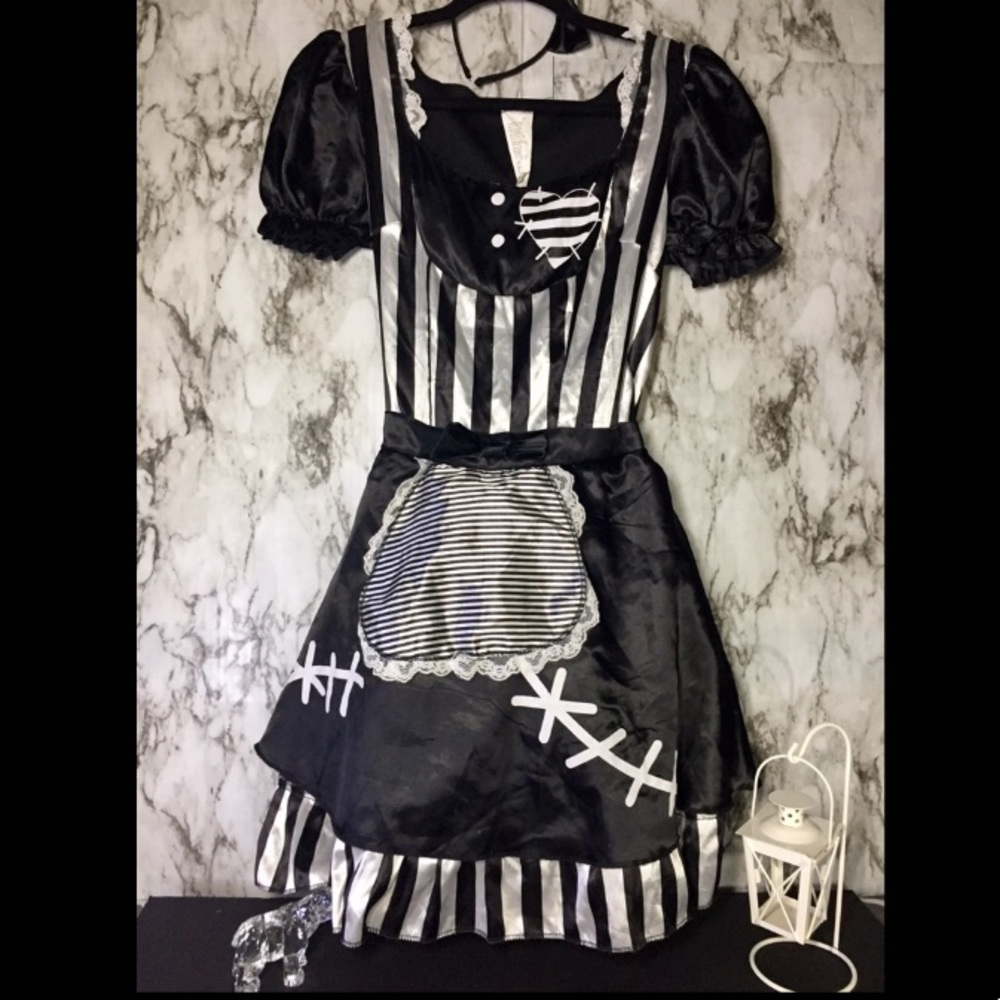 •Creepy Broken Doll Halloween Costume and Tattoos•